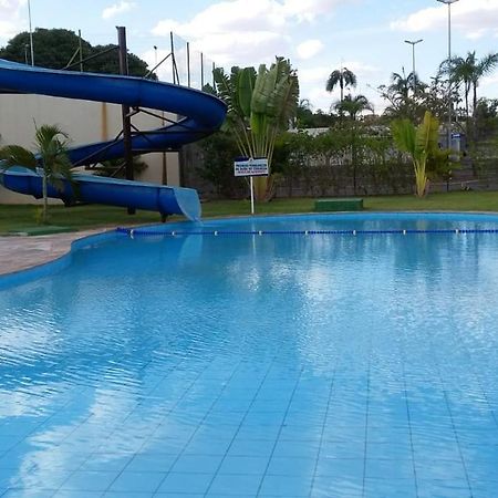 Golden Dolphin Express 5Pessoas Mais 1 Crianca Ate 5 Anos Com Toalhas E Roupas De Cama,Lencois, Travesseiros E Fronhas E 3 Parques Aquaticos Termais Limpeza Impostos E Taxas Ja Incluso Калдас-Новас Экстерьер фото